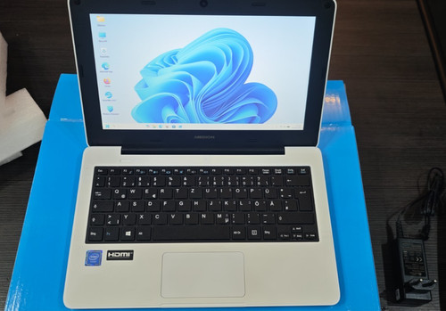 Medion e11202 book - -,